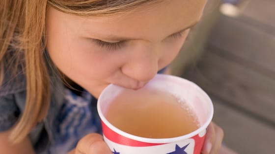 Miért tűnt el a Mekiből a barackos tea, és miért nem árulják a mozikban sem?
