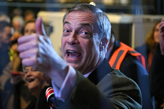 Előzött Nigel Farage pártja, most ők a legnépszerűbbek az Egyesült Királyságban