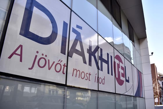 Felmentették tisztségéből a Diákhitel Központ vezetőjét