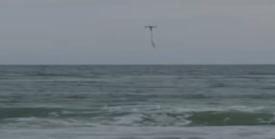 Drónnal mentette meg egy floridai horgász egy fuldokló lány életét – videó
