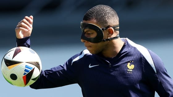 L'Équipe: Mbappé kezd Lengyelország ellen