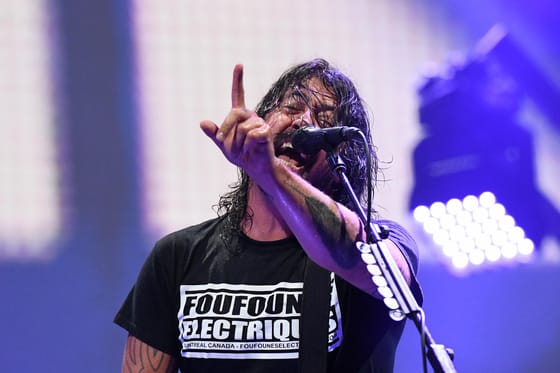 Dave Grohl megcsalta a feleségét, született egy gyereke, de továbbra is marad felesége mellett
