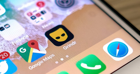 Néhány órával a kinevezése után lemondott a svéd nemzetbiztonsági tanácsadó a Grindrre korábban kitett fotói miatt