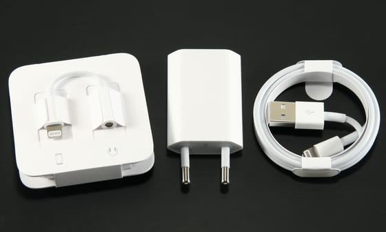 Az Apple száműzte a kínálatból az egyik leggyűlöltebb iPhone-kiegészítőt
