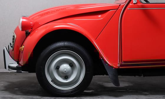 Hihetetlen, de csak 582 kilométer van ebben a régi Citroën Kacsában