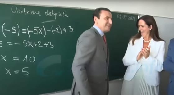 Felsült egy hetedikes matekpéldával, nyilvánosan bocsánatot kért a koszovói miniszterelnök