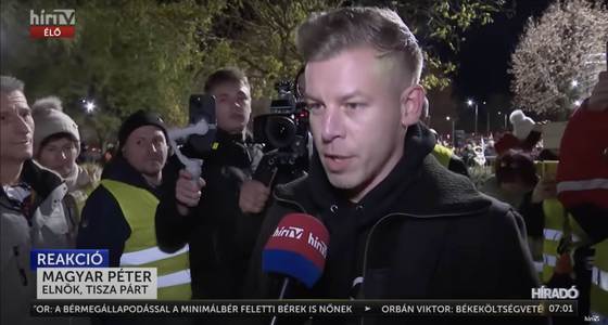 Lement a Hír Tv-ben, ahogy Magyar Péter A börtön ablakába soha nem süt be a napot énekli a propagandasajtónak