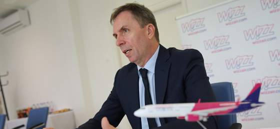 Váradi József, a Wizz Air vezére: Nem ülhetünk vissza a lovakra repülés helyett