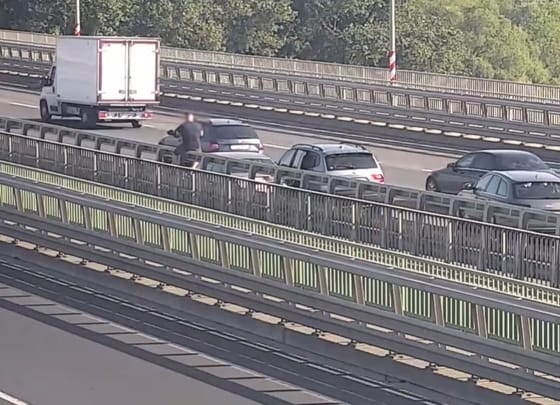 Ezért törnek az autók szinte minden nap az M0-son – videó