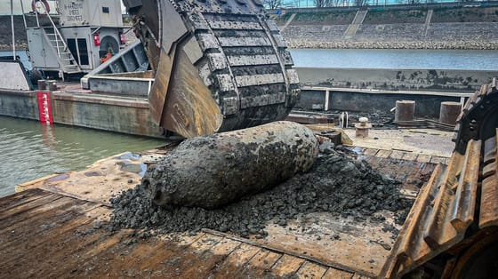 Második világháborús bombát hatástalanítottak Csepelnél