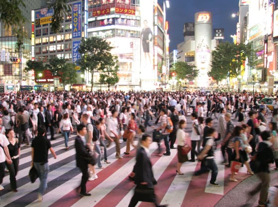 Kutatók kiszámolták, váratlan hatása lesz egy törvénynek: 2531-re minden egyes japán embernek Szató lesz a neve