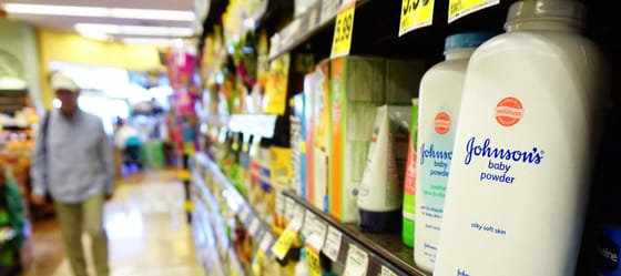 Nem engedi a bíróság, hogy 10 milliárd dollárral lezárja a Johnson & Johnson a hintőporbotrányt