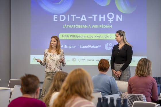 Az online térben is hátrány éri a nőket – a magyar nyelvű Wikipédia-szócikkek mindössze 15,6 százaléka szól róluk