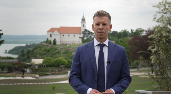 Magyar Péter elgyalogol Nagyváradra