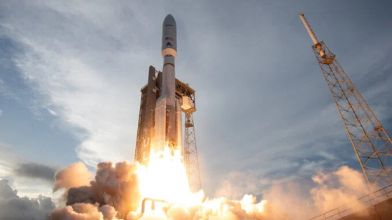 Új kihívót kap a SpaceX Starlinkje, pályára álltak az Amazon műholdjai