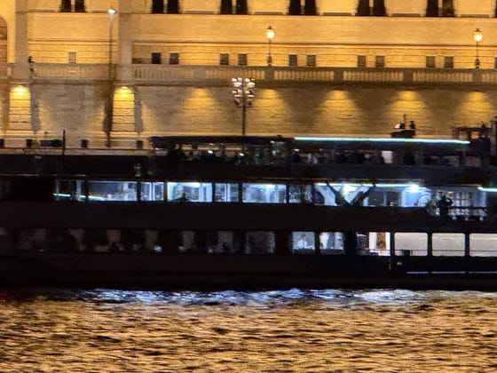 Együtt hajókázhatott Orbán és Netanjahu Hadházy infói szerint
