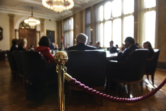 Máris beleírják az Alaptörvénybe a bírói kinevezési korhatár emelését