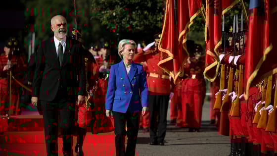 Látni kell Ursula von der Leyen arcát, miután az albán miniszterelnök közölte, hogy ölni is hajlandók lennének érte - videó