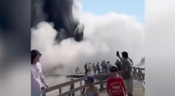 Nem mindennapi kitörés volt a Yellowstone-ban, a turisták fejvesztve menekültek – videó