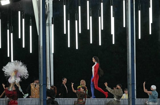 Bocsánatot kért az olimpia szervezőbizottsága a megnyitó show-ja miatt, amelyikben sokan az Utolsó vacsora paródiáját látták