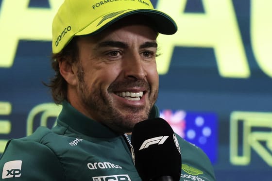 Hivatalos: Fernando Alonso hosszabbított az Aston Martinnal