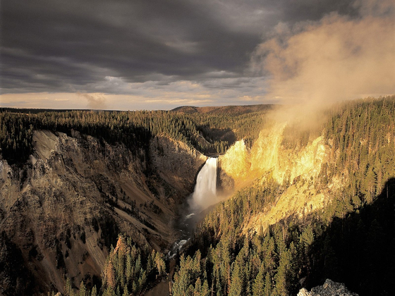 Heten meghaltak egy autóbalesetben a Yellowstone Nemzeti Park közelében