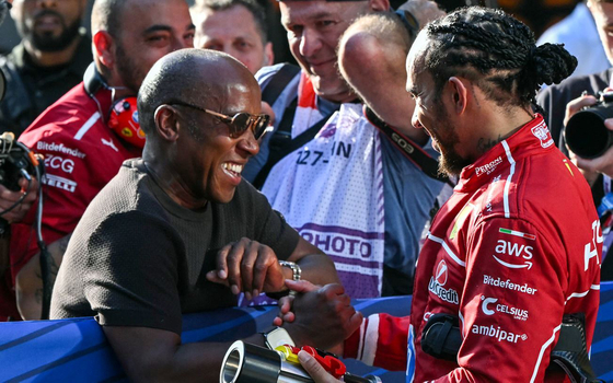 Állást kap Lewis Hamilton apja az FIA-nál