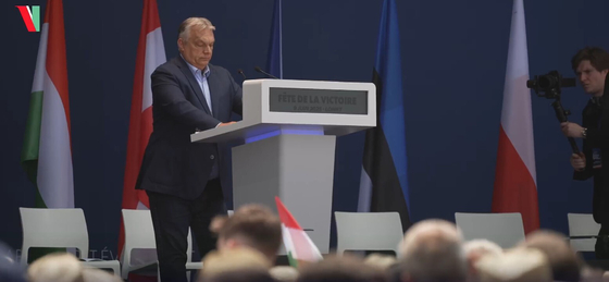 Orbán Viktor Franciaországban: Magyarország Brüsszel rémálma