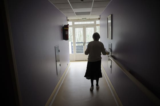Ártalmatlannak tűnő balesetről derült ki, hogy növelheti az Alzheimer-kór kialakulásának kockázatát