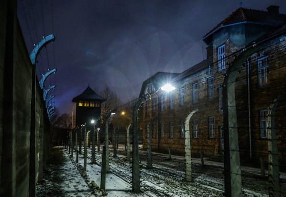 Németországban jogerősen elítélték egy náci koncentrációs tábor most 99 éves volt titkárnőjét