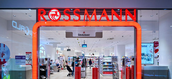 Indul az árrésstop, máris lépett a Rossmann – sok vásárló meg fog lepődni a kasszánál