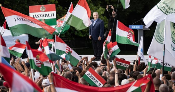 Politico: Európai szinten is messze a Fidesz költ legtöbbet kampányra a közösségi médiában