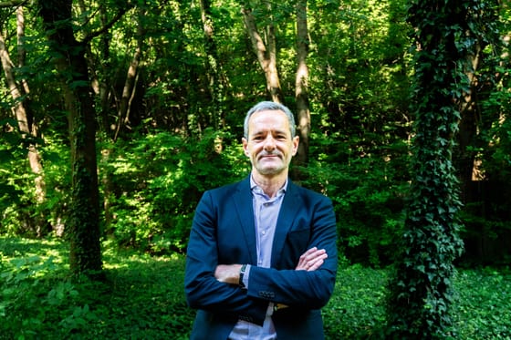 "Ha Meloni összeáll Orbánnal, búcsút inthet a Néppárt támogatásának" - Vincent Collen francia újságíró a Fülkében