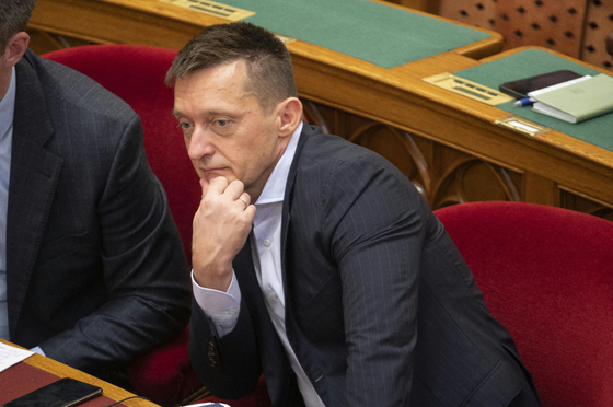 Rogán Antal azt állítja, ő is várja a választ arra, hogy miért került fel az USA szankciós listájára