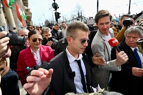Reagált az ügyészség a Magyar Péter által nyilvánosságra hozott hangfelvételre: "Az iratok eltüntetése, átírása nemcsak jogi, hanem fizikai képtelenség is"