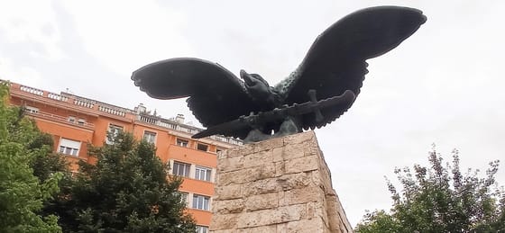 Lázár műemléki védelem alá helyezte a hegyvidéki turulszobrot