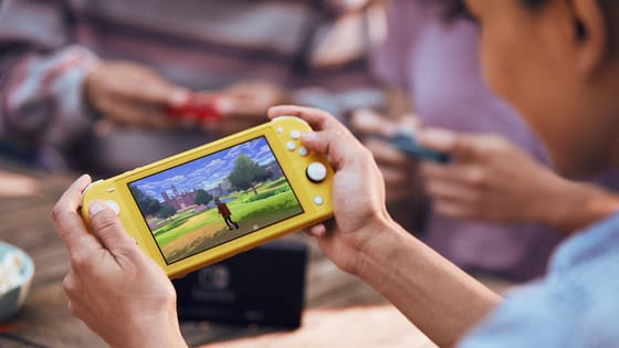 Megjelenés előtt streamelte a játékokat, beperelte a Nintendo