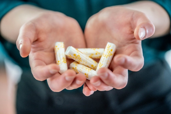 A menstruációs szegénység nem létezett a számukra, de ha az infláció ellen harcol, a kormánynak máris fontos a női higiéniás termékek árcsökkentése