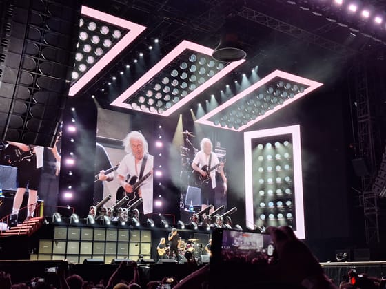 Régi idők rock and rollja, minden idők közönségének – ilyen volt a pozsonyi AC/DC-koncert