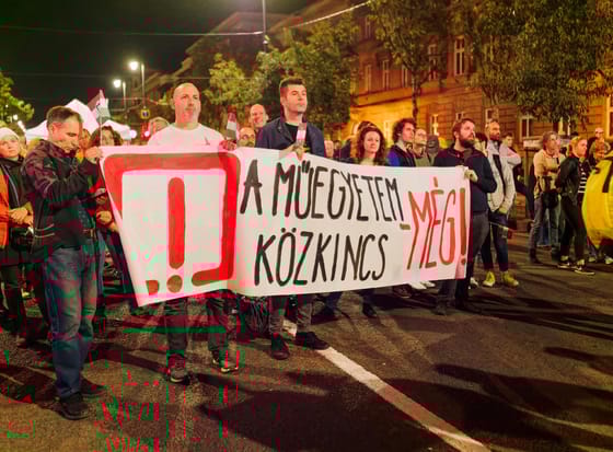 Kapcsolatokat keresnek az EU-s pénzekből kizárt magyar egyetemek Brüsszelben
