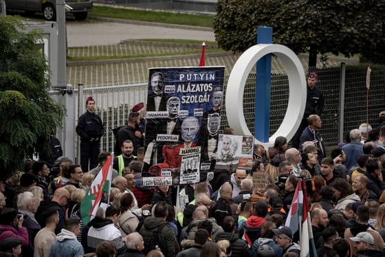 Beszámolt a közmédia Magyar Péter tüntetéséről, de hűek maradtak a vezérigazgató eposzi jelzőjéhez