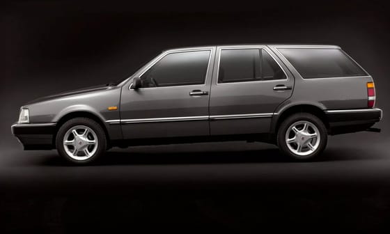 Nem véletlenül ér ez a Lancia kombi 65 millió forintot