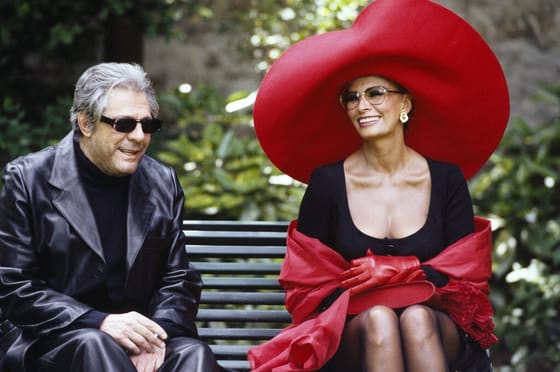 Egy át nem vett Oscar-díj, egy bigámiával vádolt férj és egy örökké tartó „kebelháború”: képgaléria a 90 éves Sophia Loren életéből