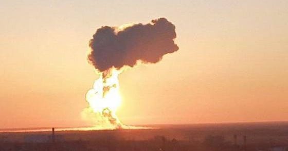 Súlyos dróncsapás ért egy orosz katonai repülőteret, ahol a nehézbombázók állomásoznak