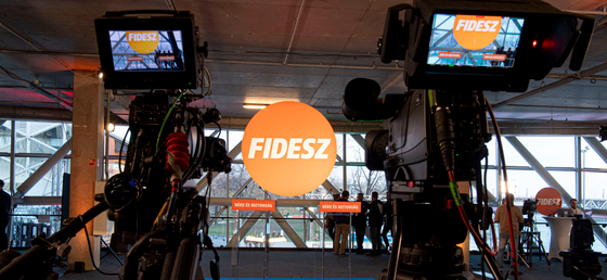 NVB: Törvényt sértett a közmédia, amikor közzé tette a Fidesz reklámját a Híradóban