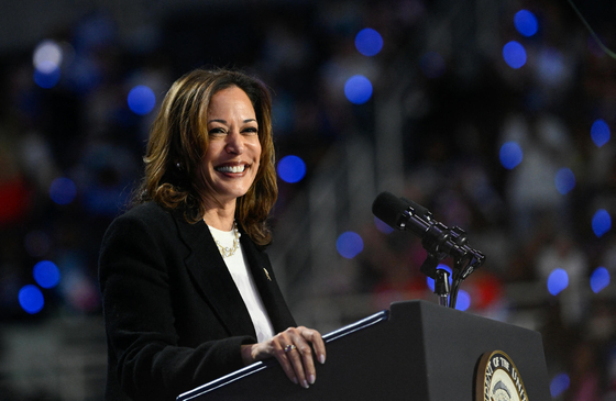 Kamala Harris: “Kötelességünk megtenni mindent, hogy Izrael megvédhesse magát”