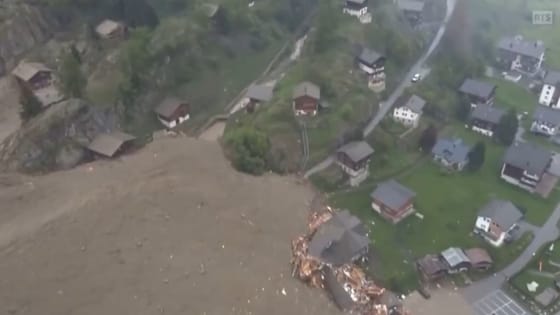 Gleccser szakadt egy alpesi falura Svájcban