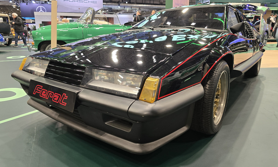 Csehszlovák Knight Rider: beültünk a „vérrel hajtott” egyedi sport Skodába