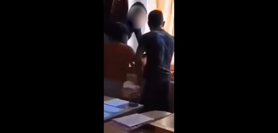 Egy brutális iskolai verekedés miatt indítottak eljárást a Tolna megyei rendőrök