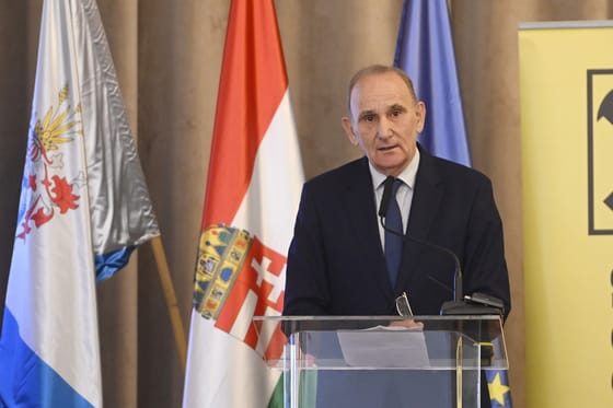 „Tiszteljük és szeretjük Polgármester urat. Érte tettük, nem ellene” – kurta-furcsa puccskísérlet volt Gödöllőn